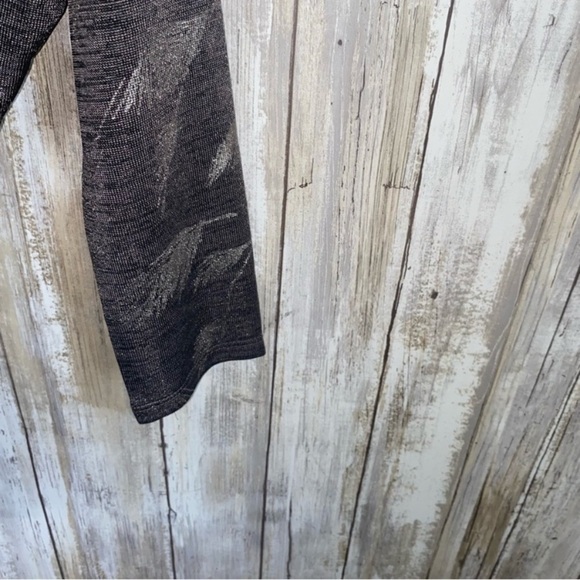 White House Black Market Silver Oversized Rose High Low Blouse - Picture 4 of 6